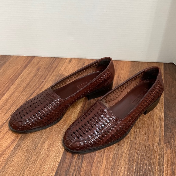 Connie Shoes - Like new Gorgeous Connie brown woven leather loafers w rubber soles sz10
